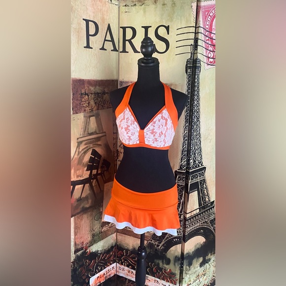 The Lineup Dance wear Halter top and skirt set, Size Medium - Picture 4 of 10